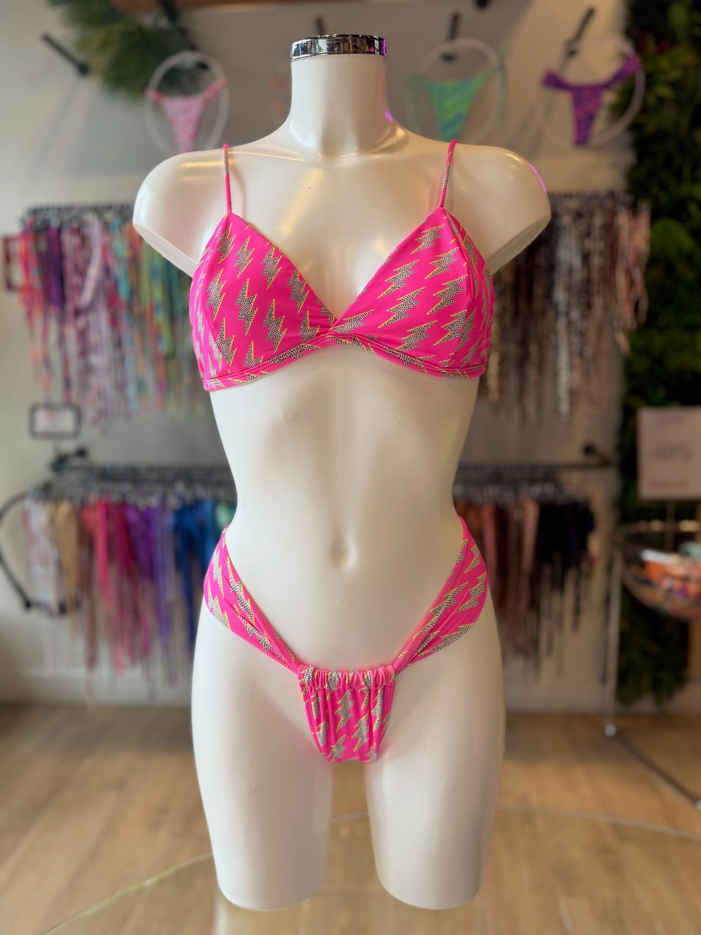 TANGA CORTINA RAYO ROSA NEON