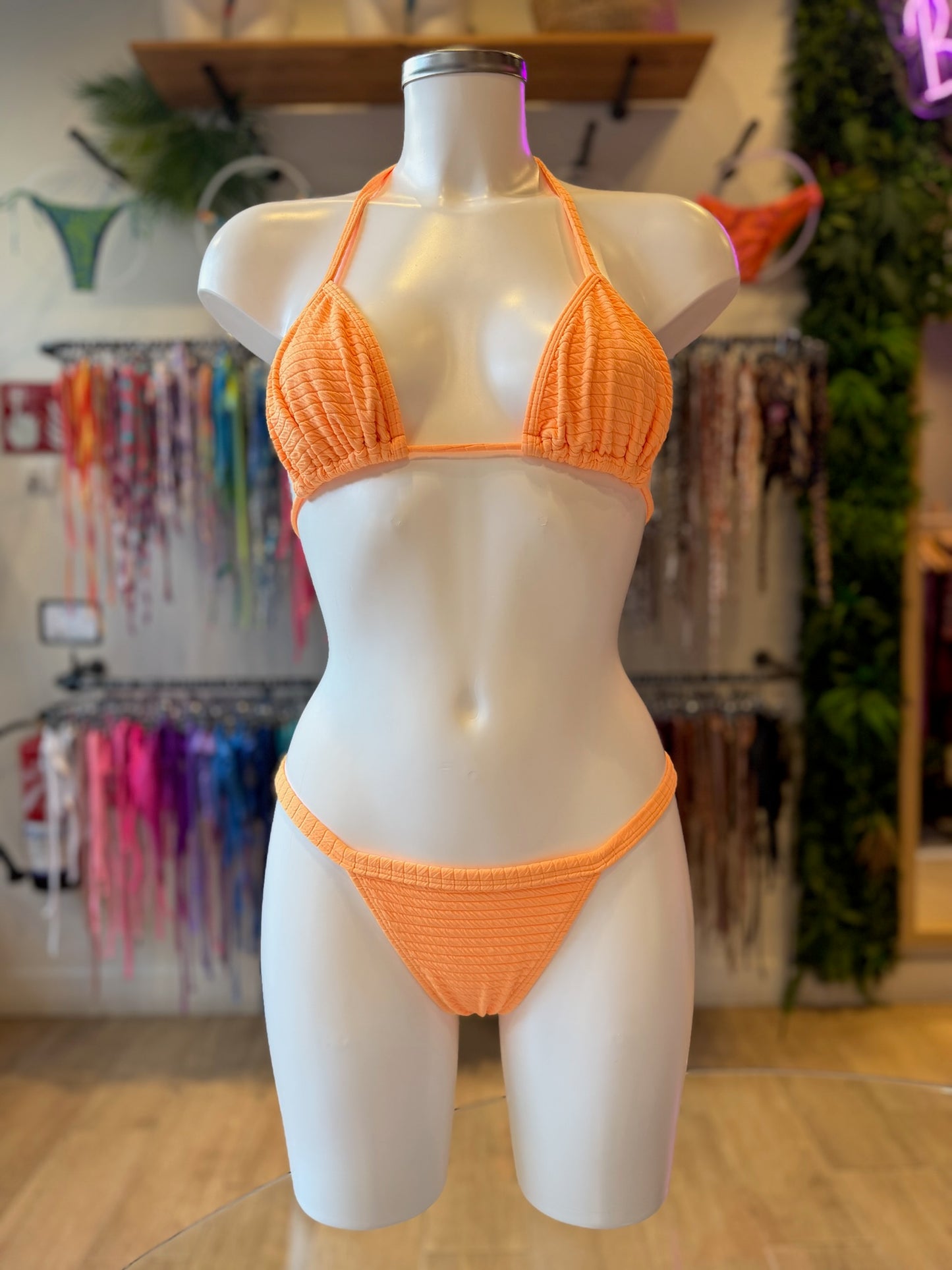 MINI TANGA DRAPE NARANJA NEÓN