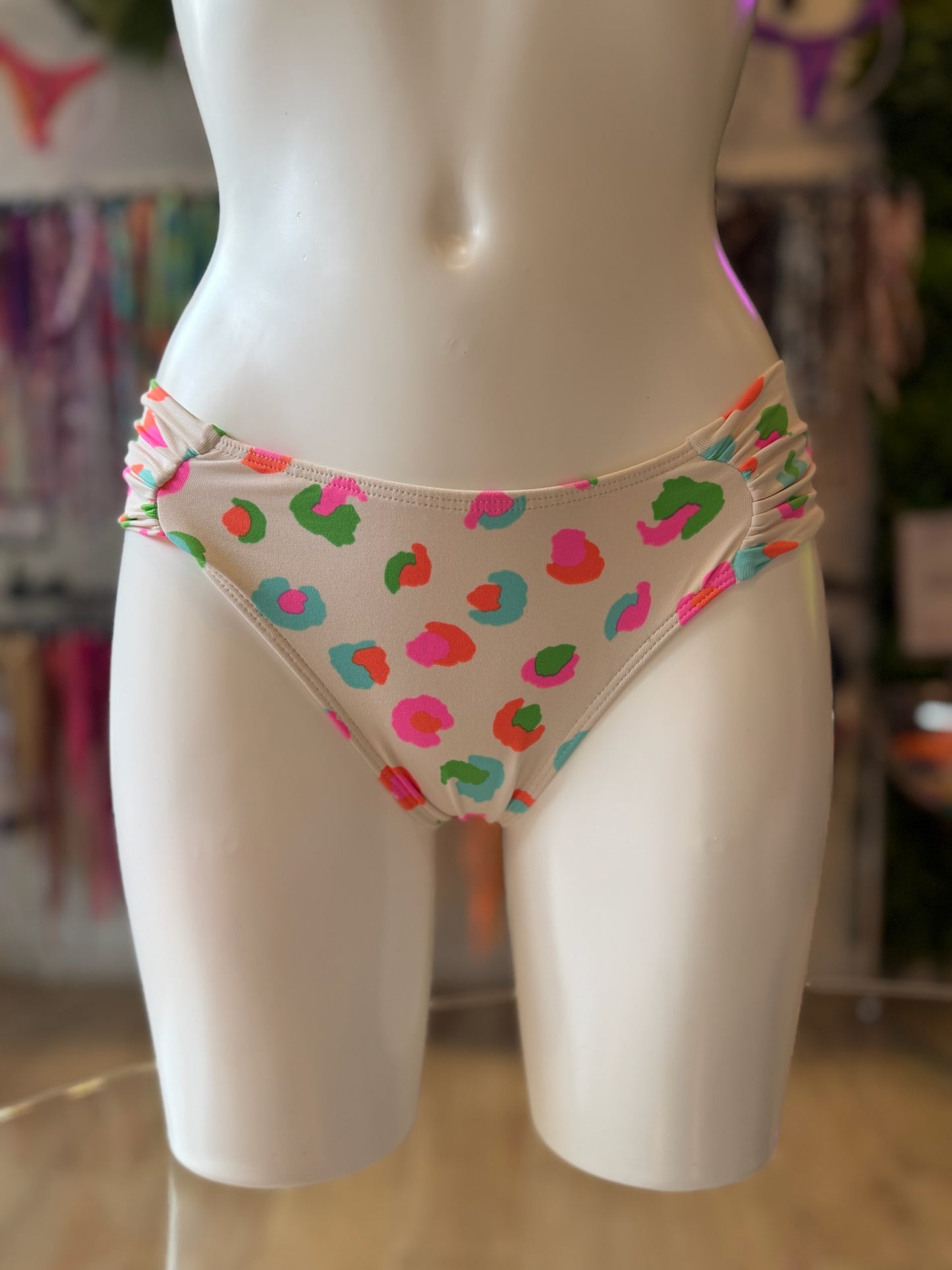 BRASILEÑA MARIPOSA LEOPARDO LOLLY