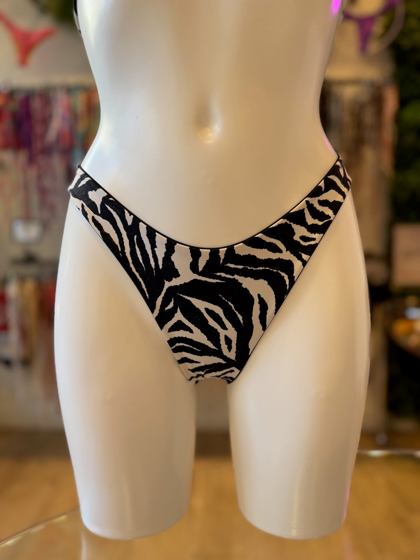 TANGA ASA DELTA ZEBRA