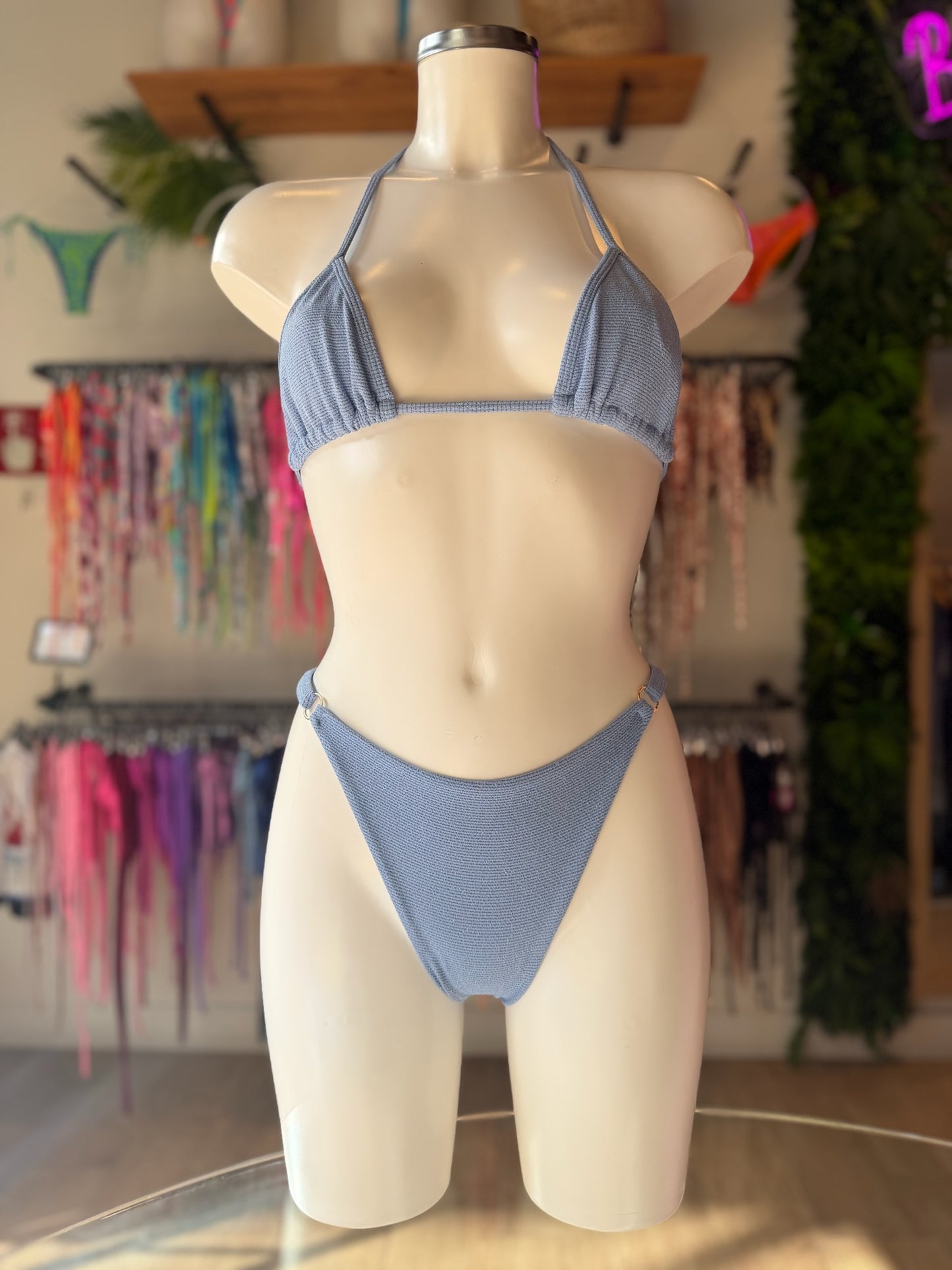 BRASILEÑA CLÁSICA REGULABLE LUREX AZUL CIELO