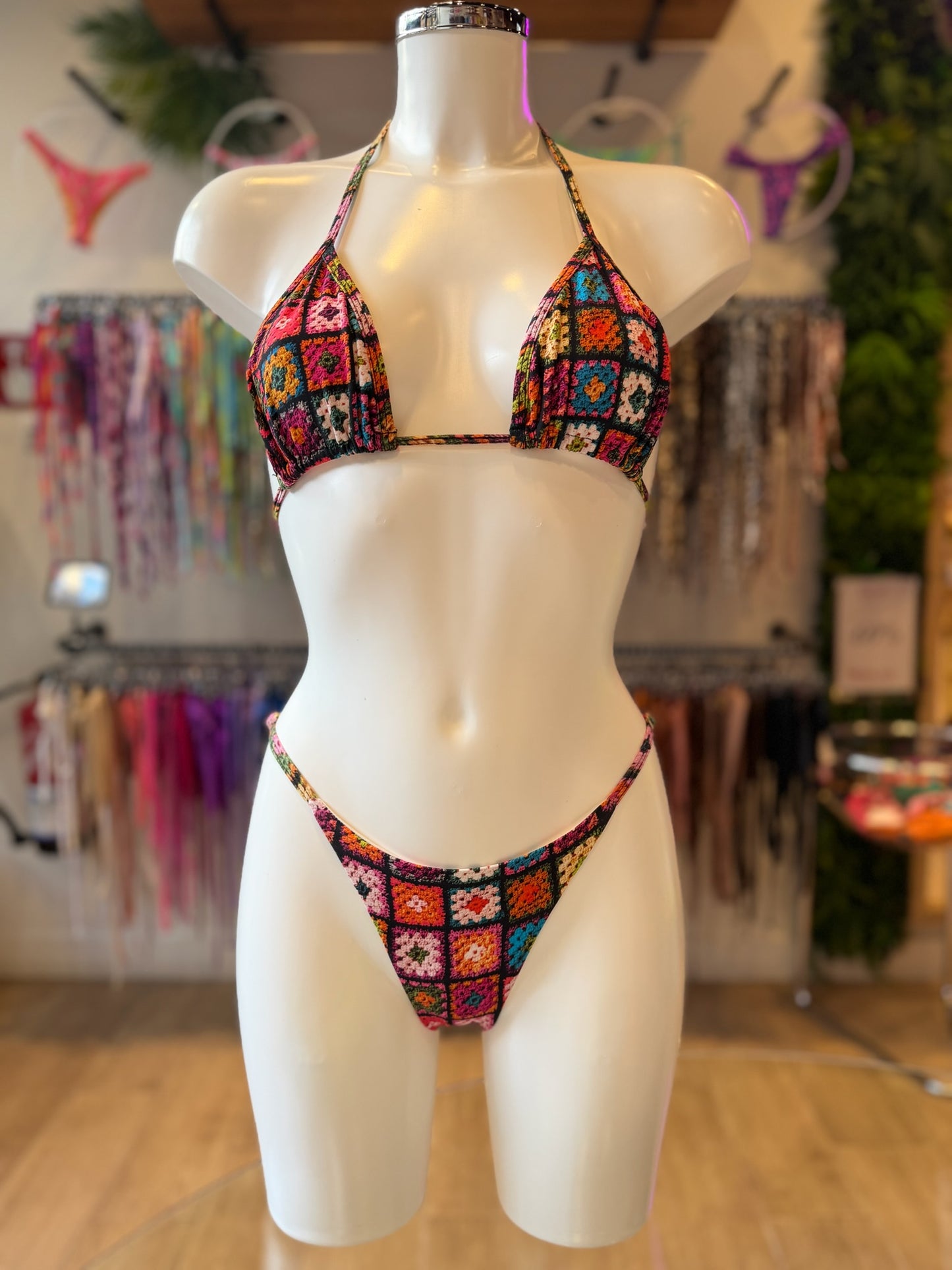 TANGA REGULABLE ESTAMPA CROCHET