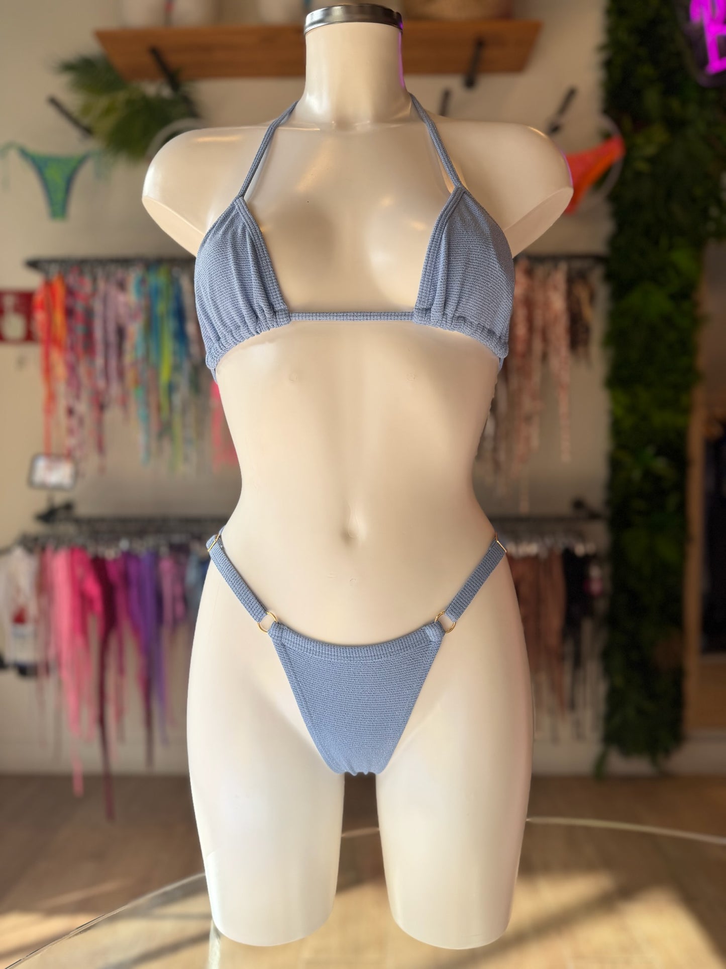 TRIÁNGULO CORTINA LUREX AZUL CIELO