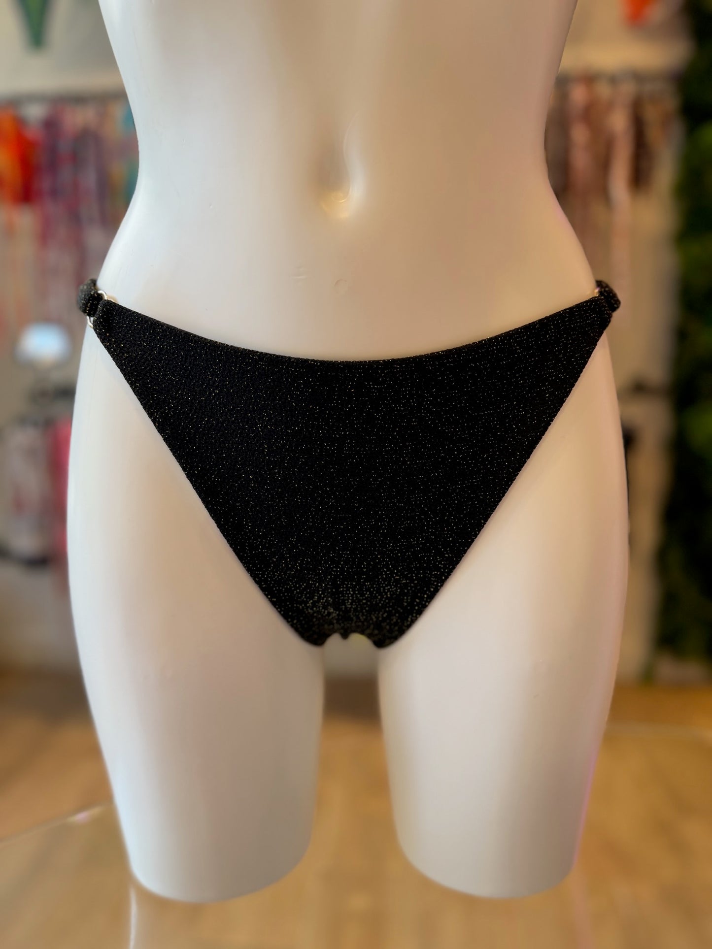 BRASILEÑA CLÁSICA REGULABLE LUREX NEGRO