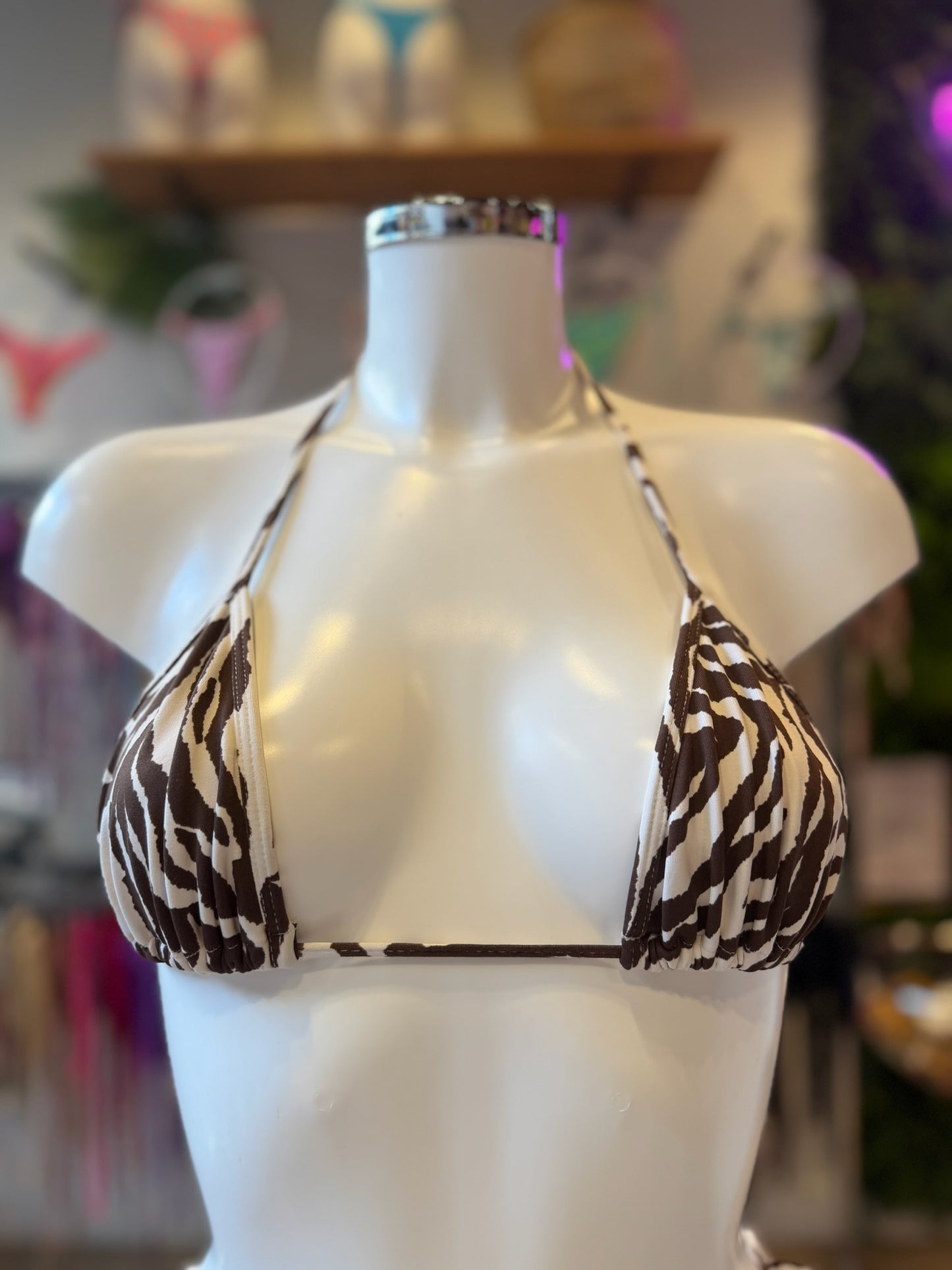TRIÁNGULO CORTINA ZEBRA CHOCOLATE