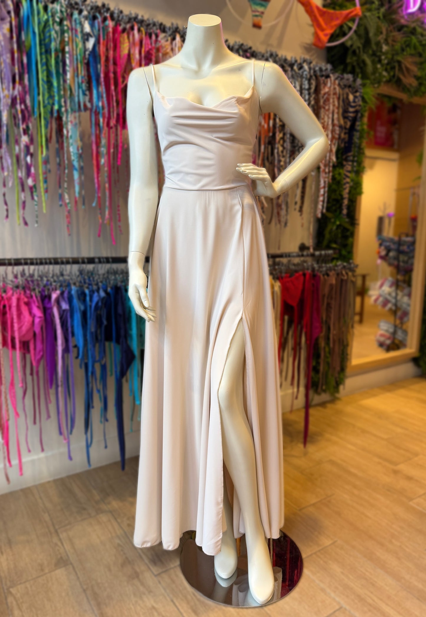 VESTIDO AURORA