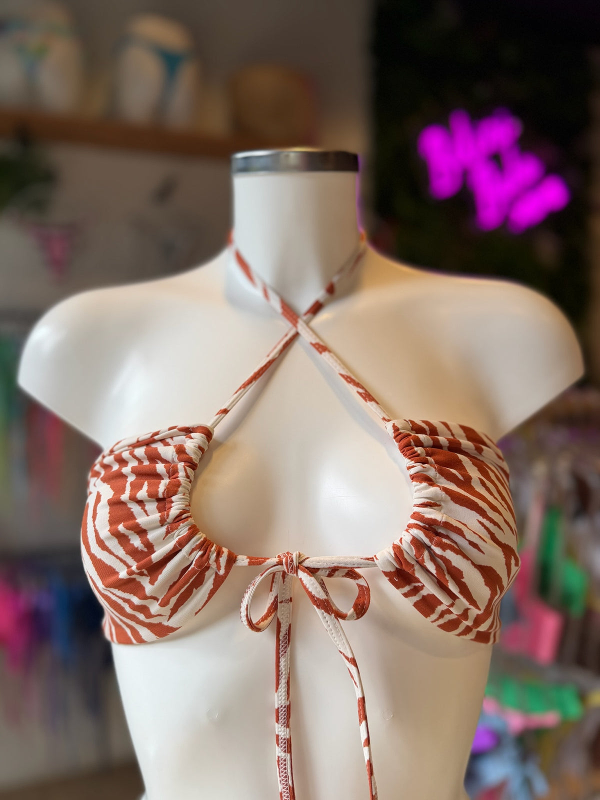 TOP MIL MANERAS ZEBRA OCRE