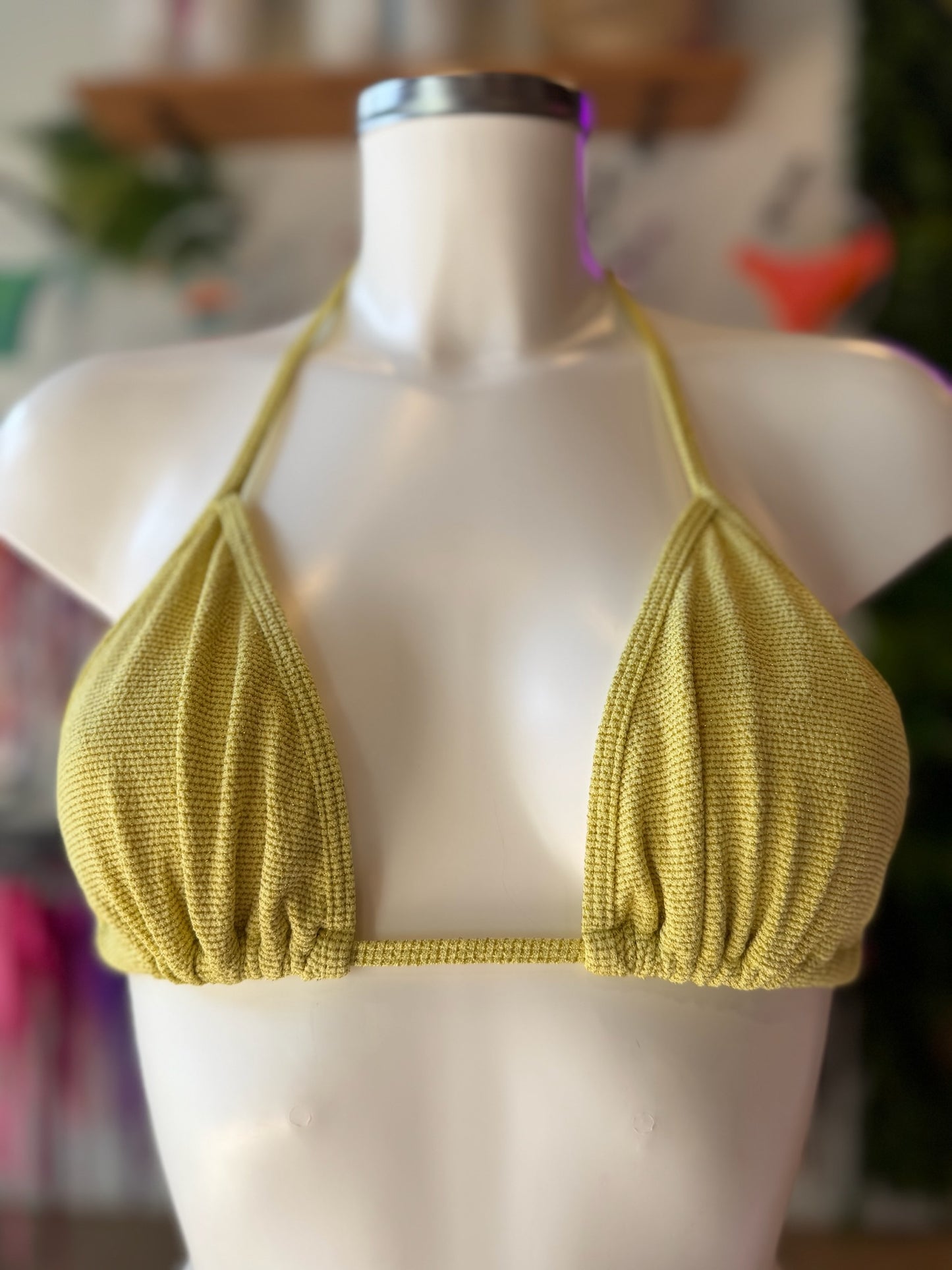 TRIÁNGULO CORTINA LUREX AMARILLO
