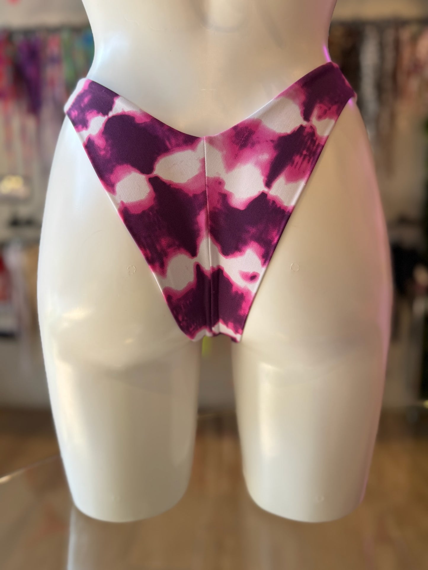 BRASILEÑA CLÁSICA TIE DYE MORADO
