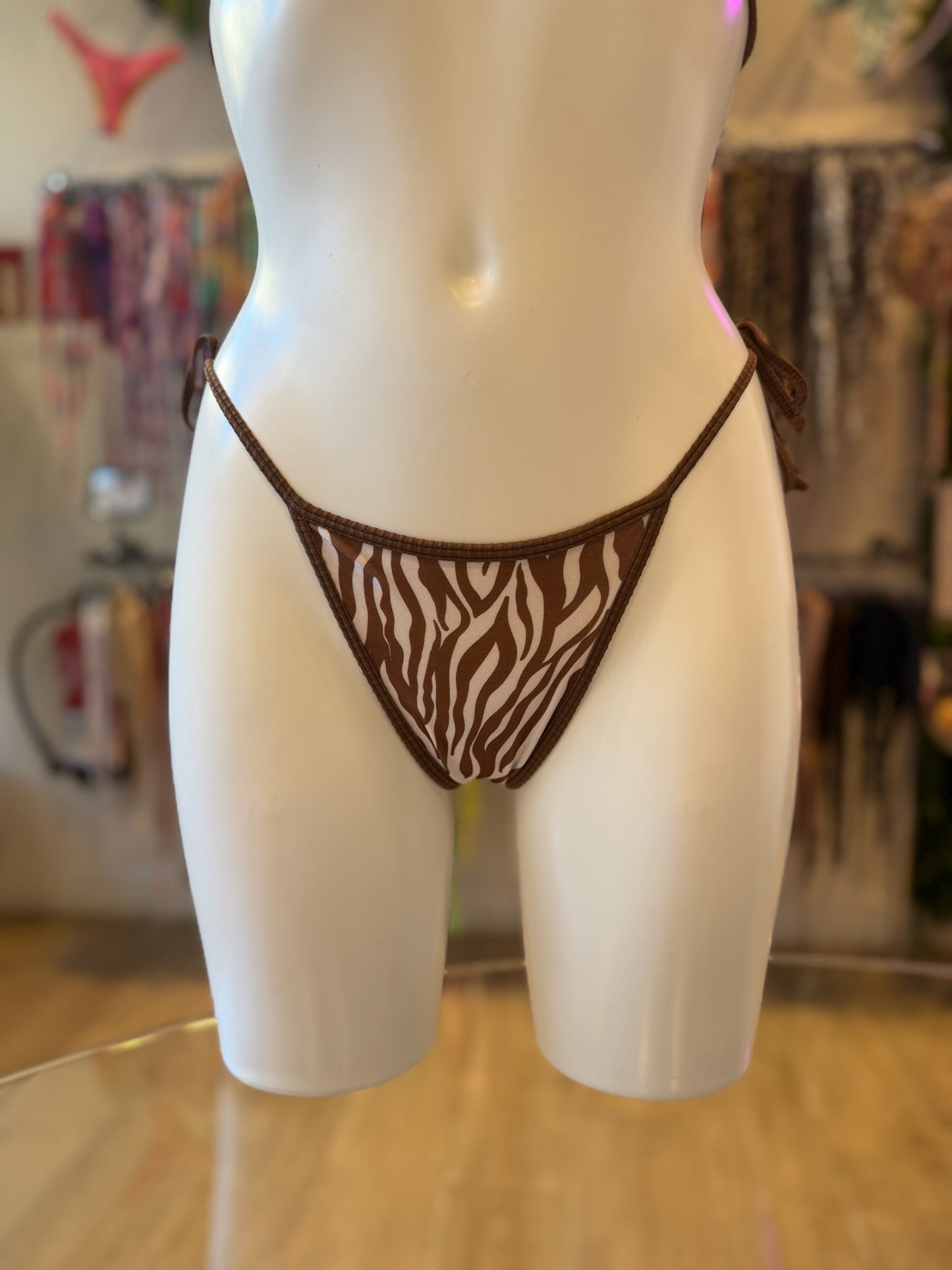 TANGA LAZOS ZEBRA CAPUCHINO