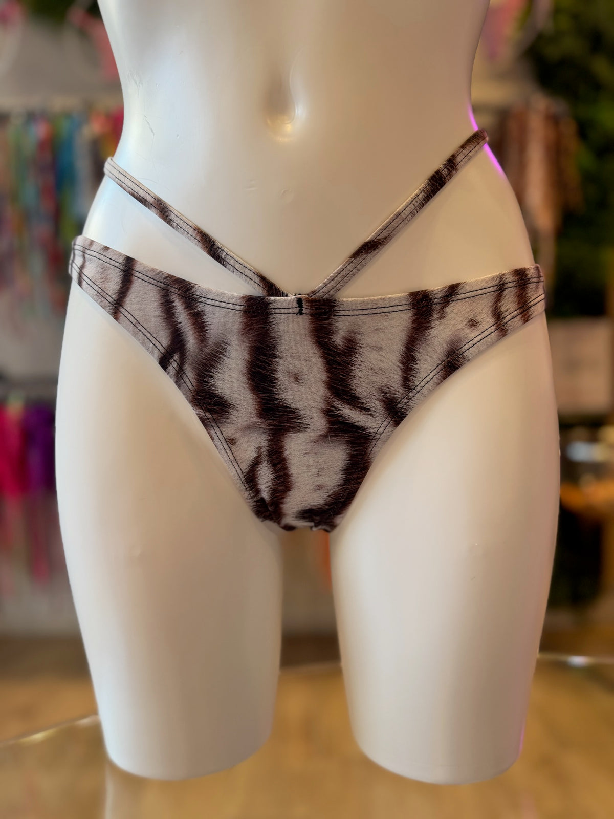 TANGA ASA DELTA DOBLE LOBO