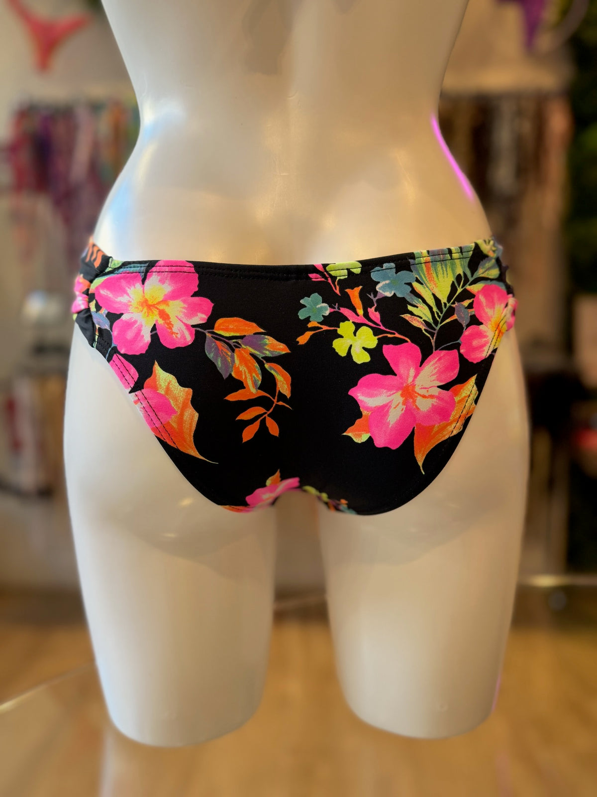 BRASILEÑA MARIPOSA NEÓN BLOOM NEGRO