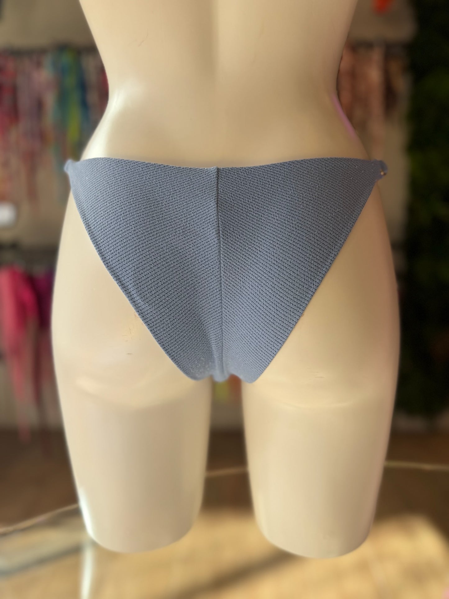 BRASILEÑA CLÁSICA REGULABLE LUREX AZUL CIELO