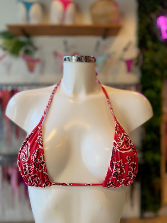 TRIÁNGULO CORTINA BANDANA ROJO