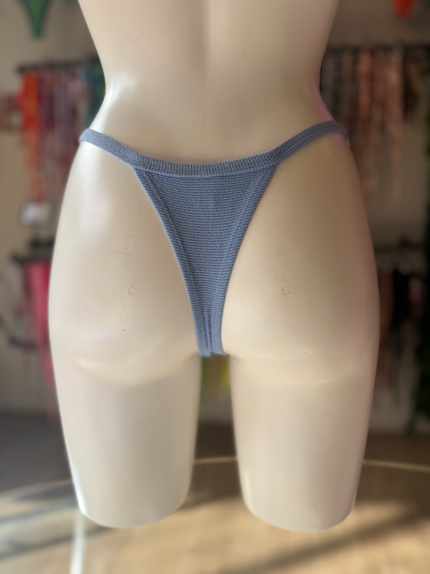 MINI TANGA REGULABLE LUREX AZUL CIELO