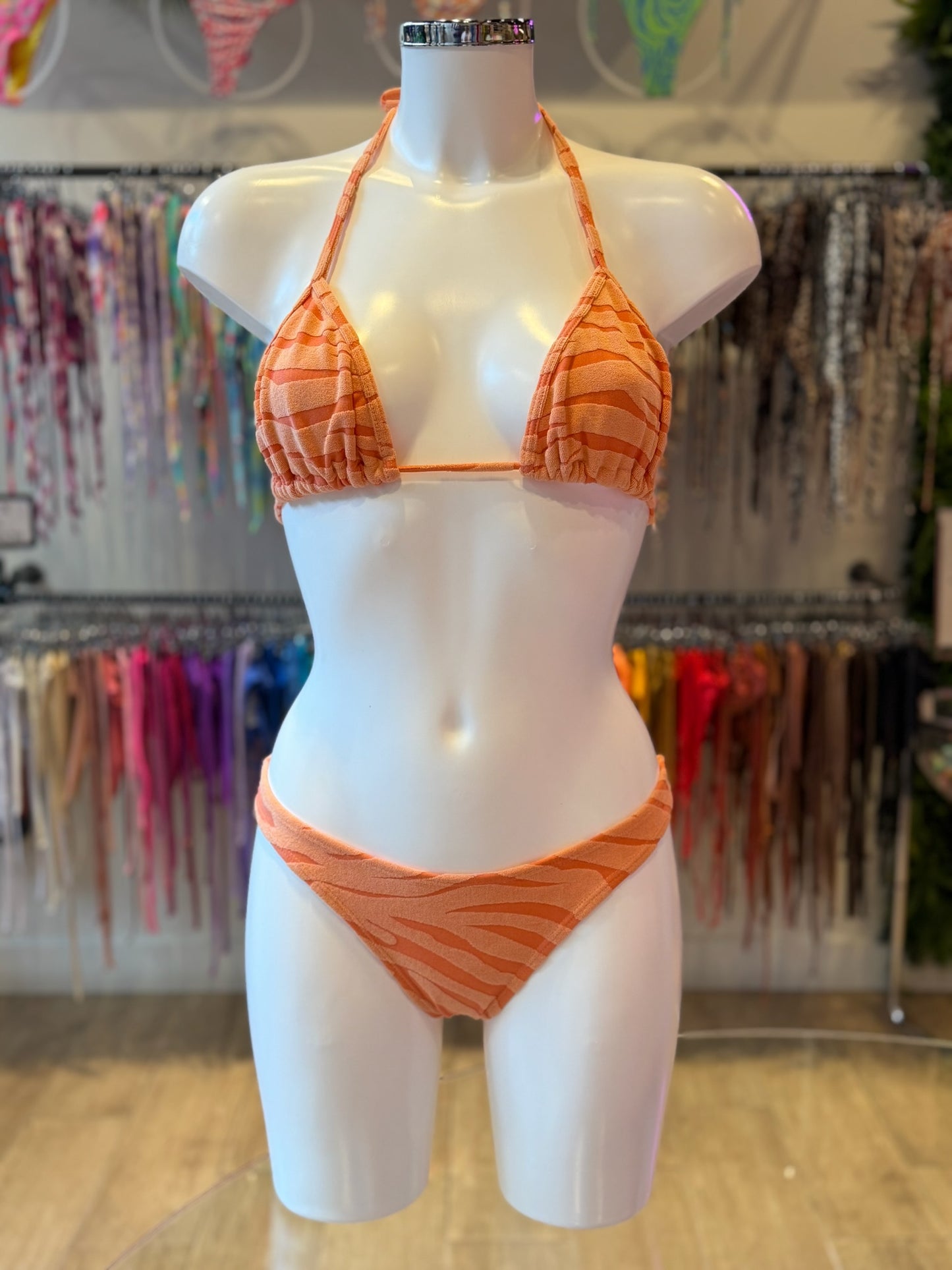 TRIÁNGULO CORTINA TOALLA ZEBRA NARANJA