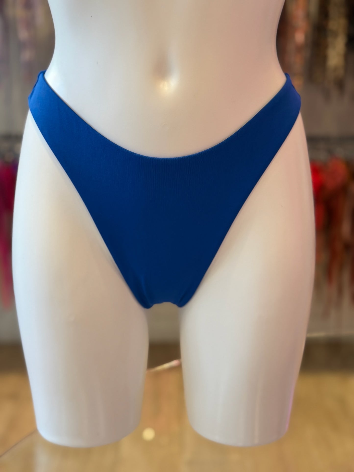 BRASILEÑA CLÁSICA BÁSICO AZUL ROYAL