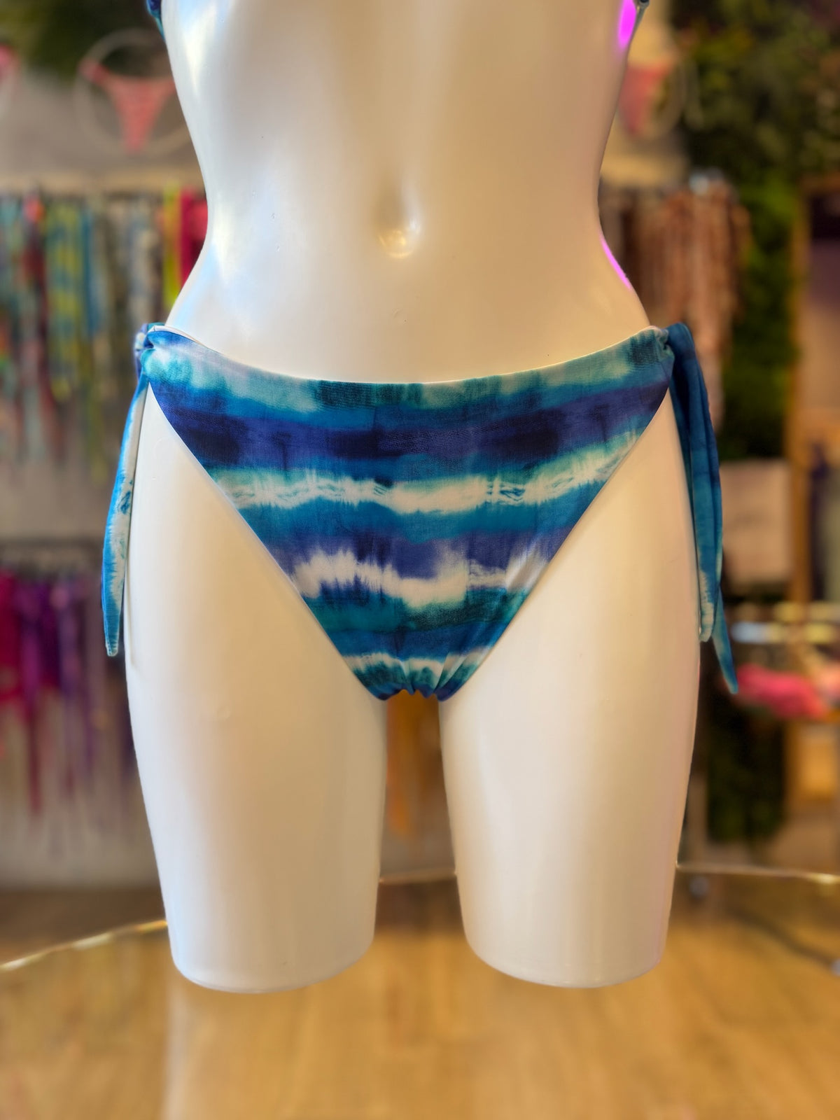 BRASILEÑA LAZOS TIE DYE AZUL