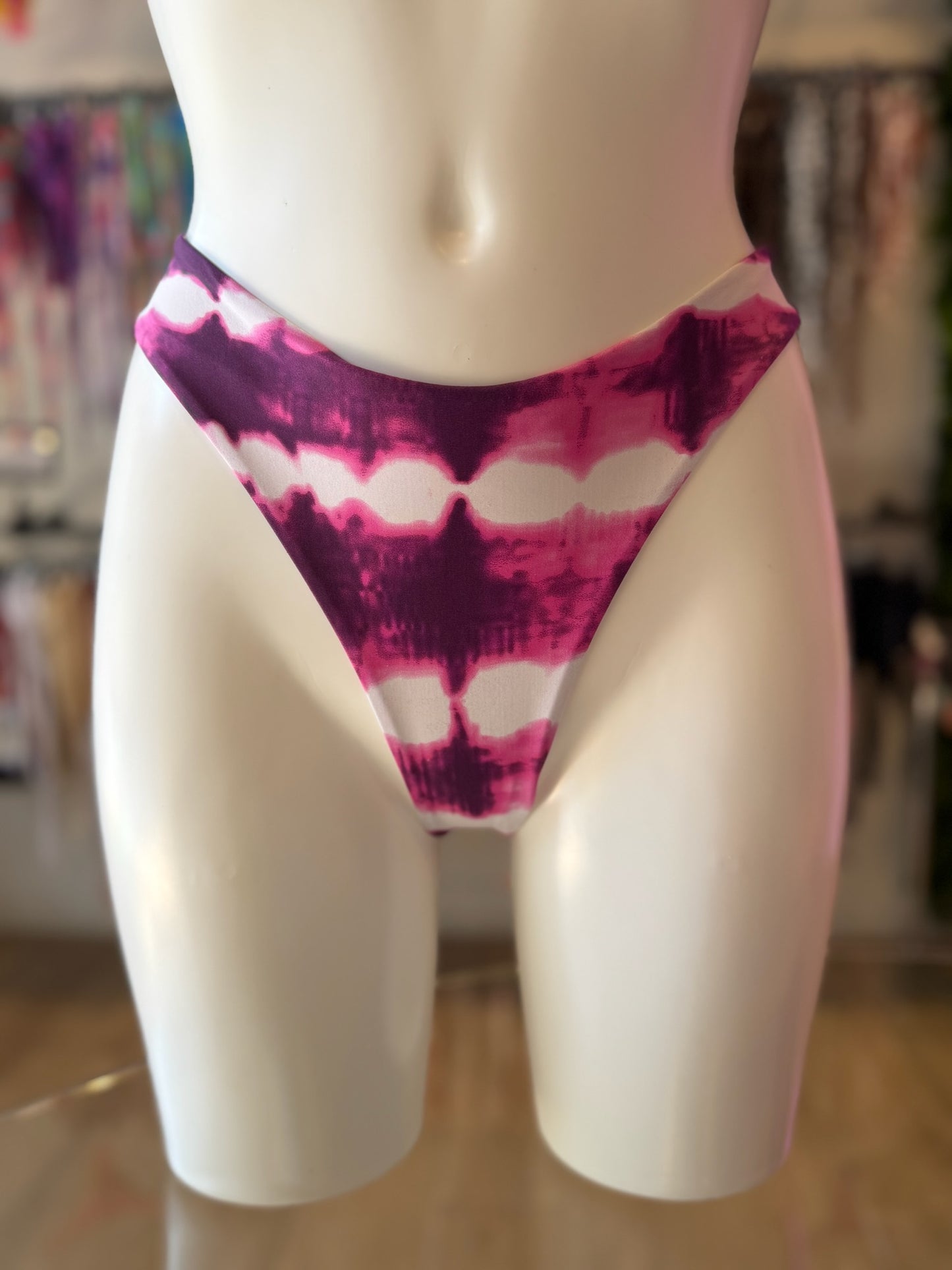 BRASILEÑA CLÁSICA TIE DYE MORADO