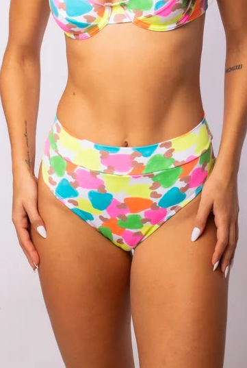 BRASILEÑA SUNKINI CAJU