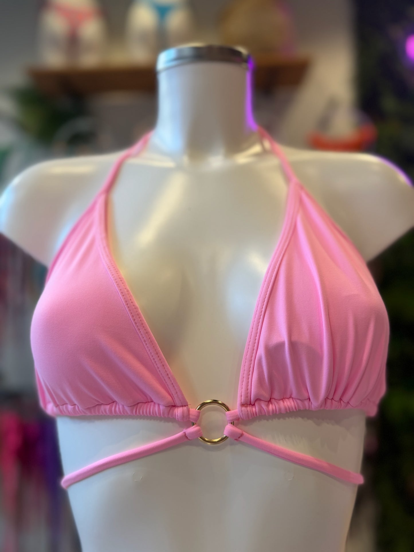 TRIÁNGULO CORTINA ARGOLLA BÁSICO ROSA BARBIE