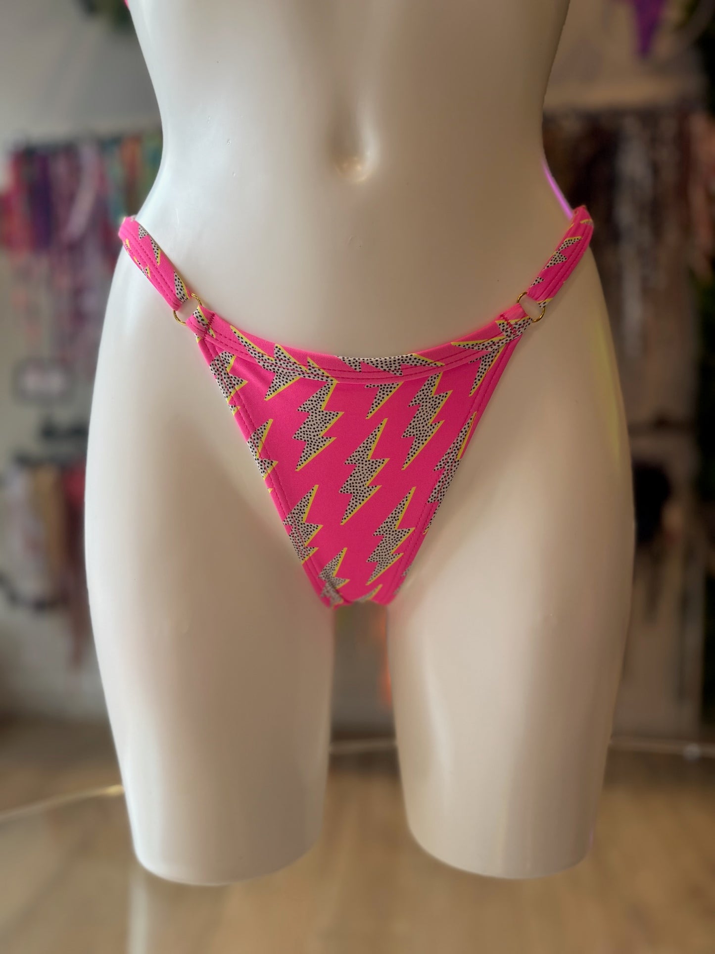 MINI TANGA REGULABLE RAYO ROSA NEÓN
