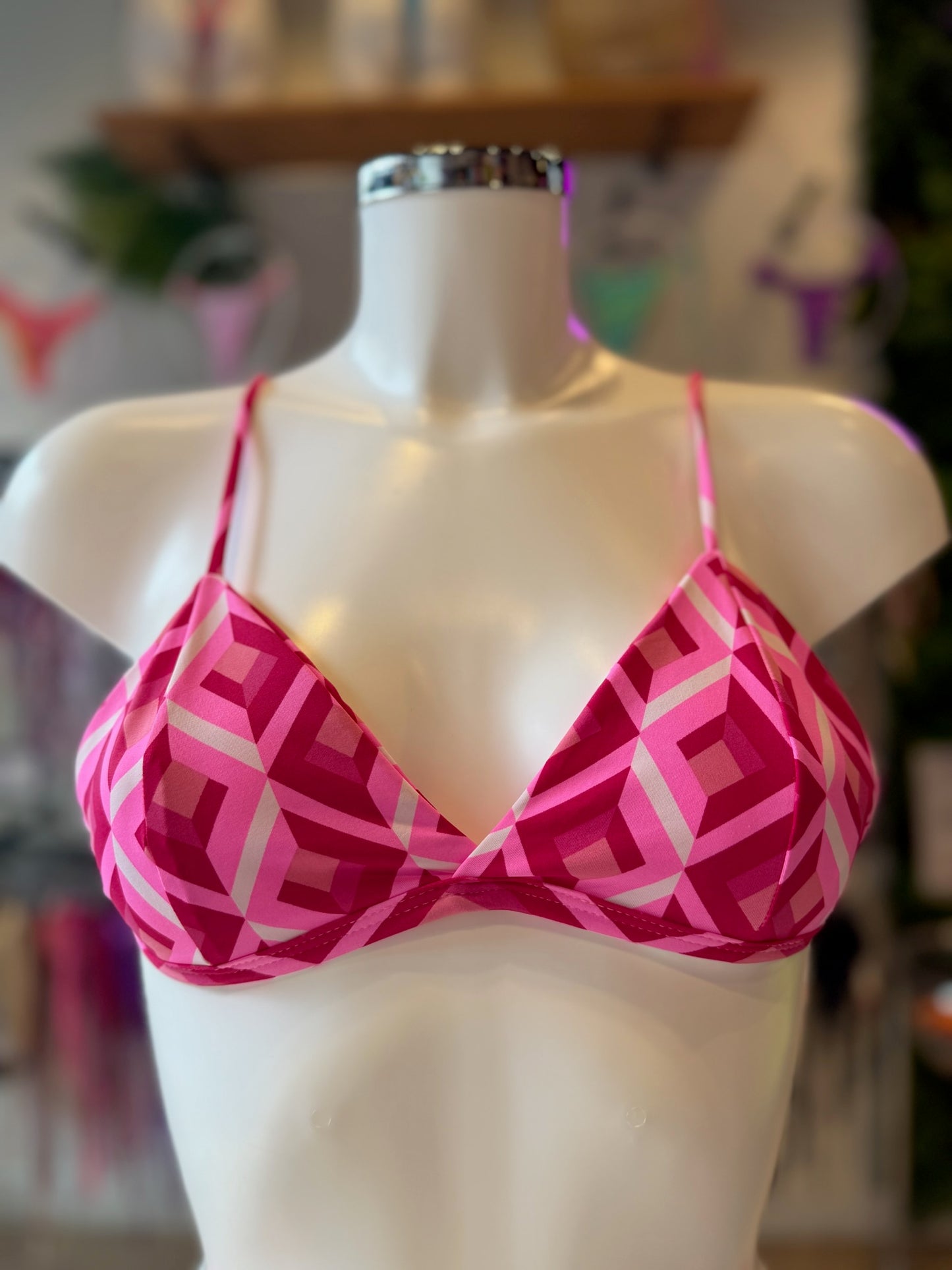 TRIÁNGULO FIJO GEOMETRIC ROSA