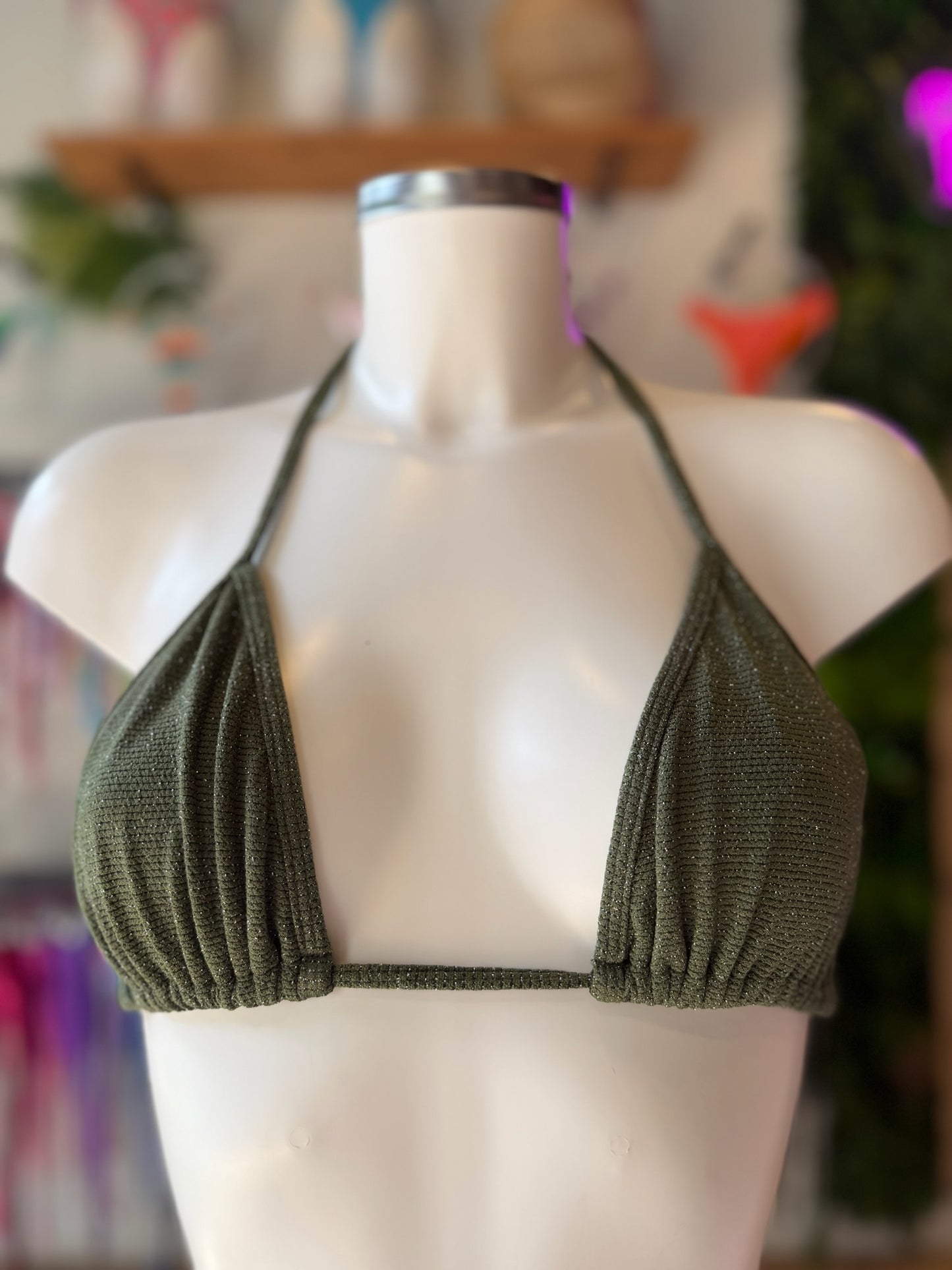 TRIÁNGULO CORTINA LUREX MILITAR