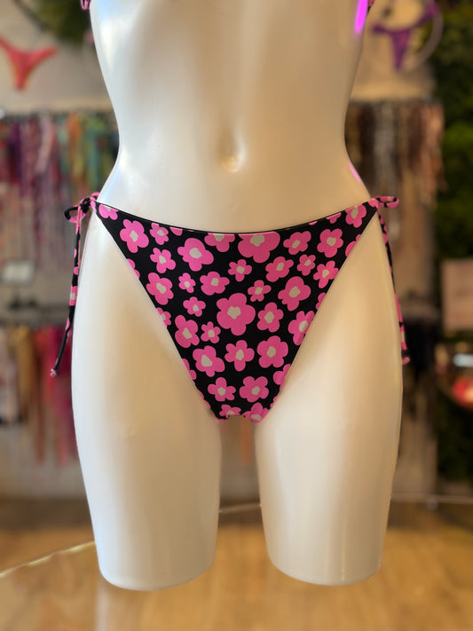 BRASILEÑA LAZOS FLORES ROSA-NEGRO