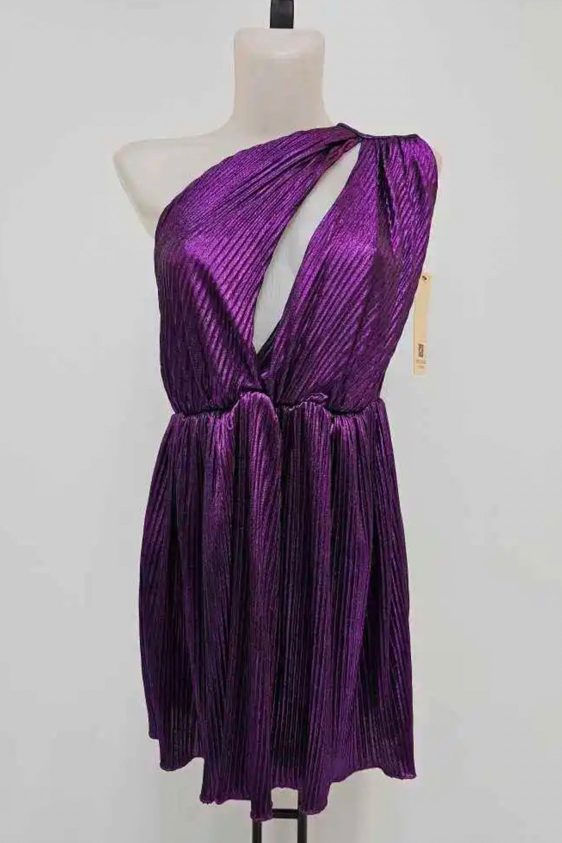 VESTIDO MONOHOMBRO METÁLICO