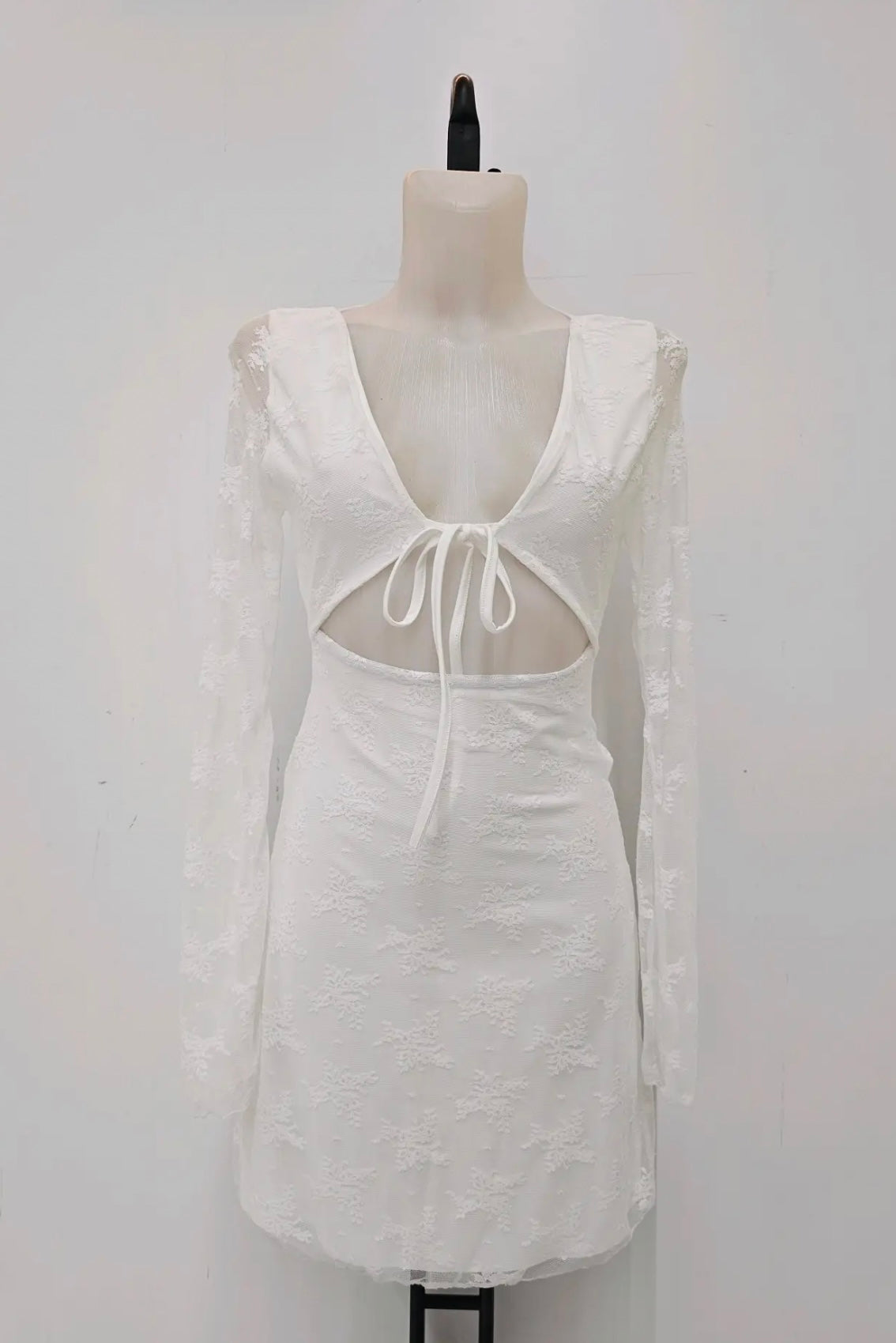 VESTIDO ENCAJE LAZO